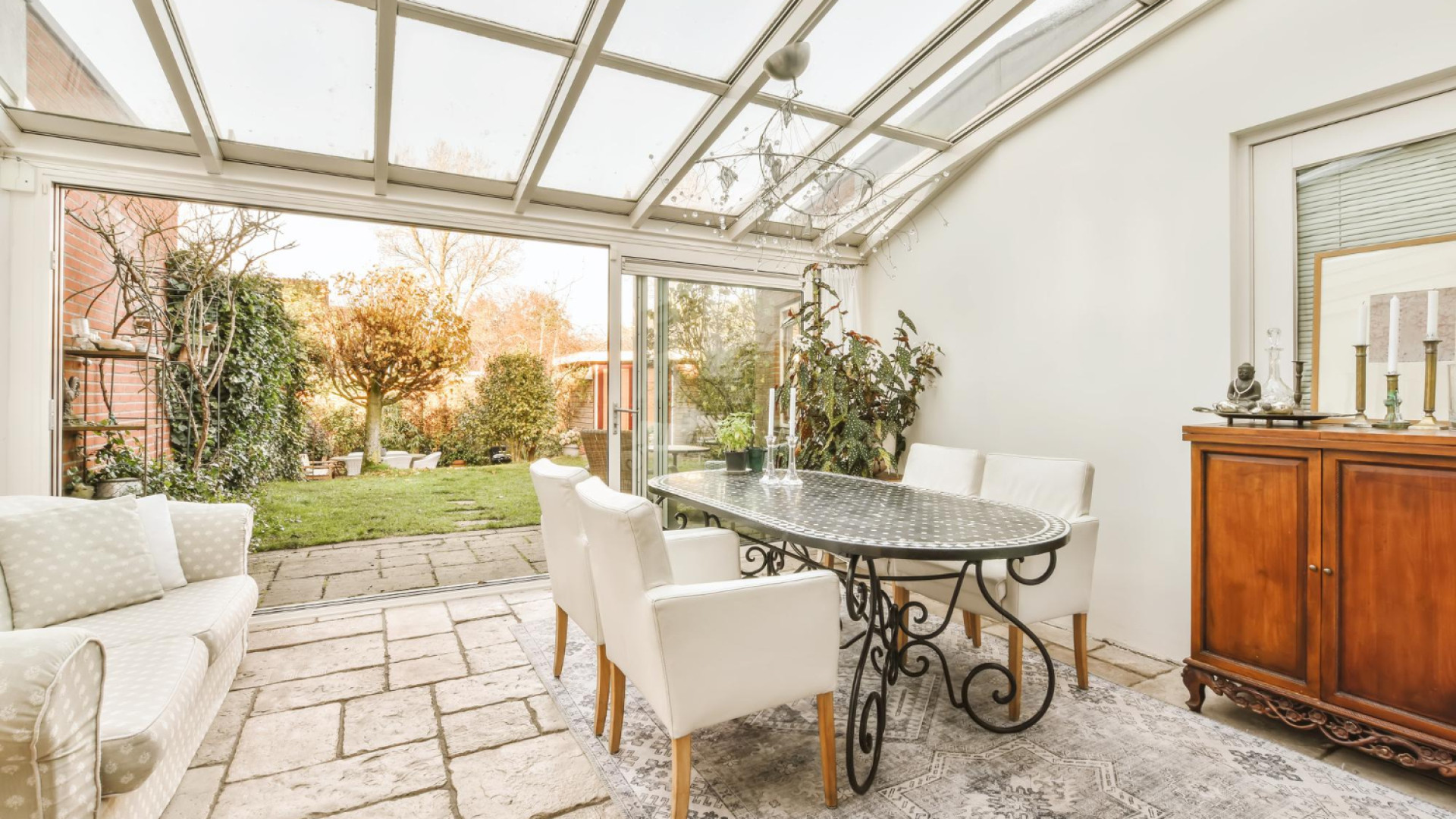 Véranda sur mesure à Dijon : conseils de pro pour bien concevoir votre projet